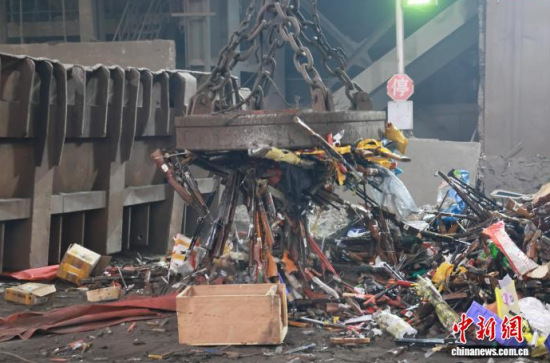 10��29��������ͨ���������N���Ƿ�������Ʒ�F(xi��n)��(ch��ng)����]�] �z