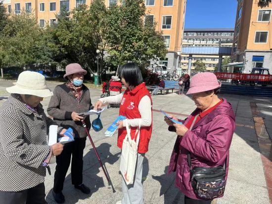 勝利街道民和社區(qū)開(kāi)展宣傳活動(dòng) 勝利街道民和社區(qū)開(kāi)展宣傳活動(dòng)