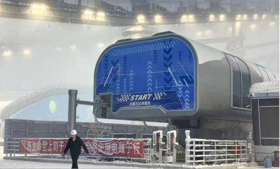 �L(zh��ng)���f�_(d��)��ѩ��(ch��ng)����12��25���_�I(y��)���L(zh��ng)���f�_(d��)��ѩ��(ch��ng)/���D