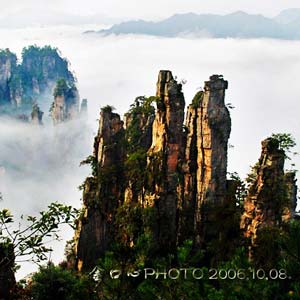 休閑自駕L線：張家界、袁家界、天子山、寶峰湖、猛洞河漂流、芙蓉鎮(zhèn)三晚四日游