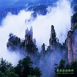 武漢往返：張家界、鳳凰古城、韶山六日游，每周一、周四發(fā)團(tuán)