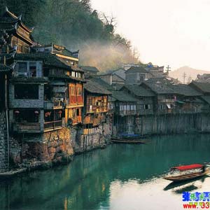 時(shí)尚商務(wù)C線：張家界、天門山、鳳凰古城四日游